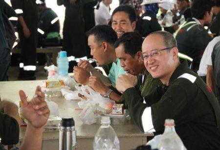 Lunch with VIP-2_0_0.JPG